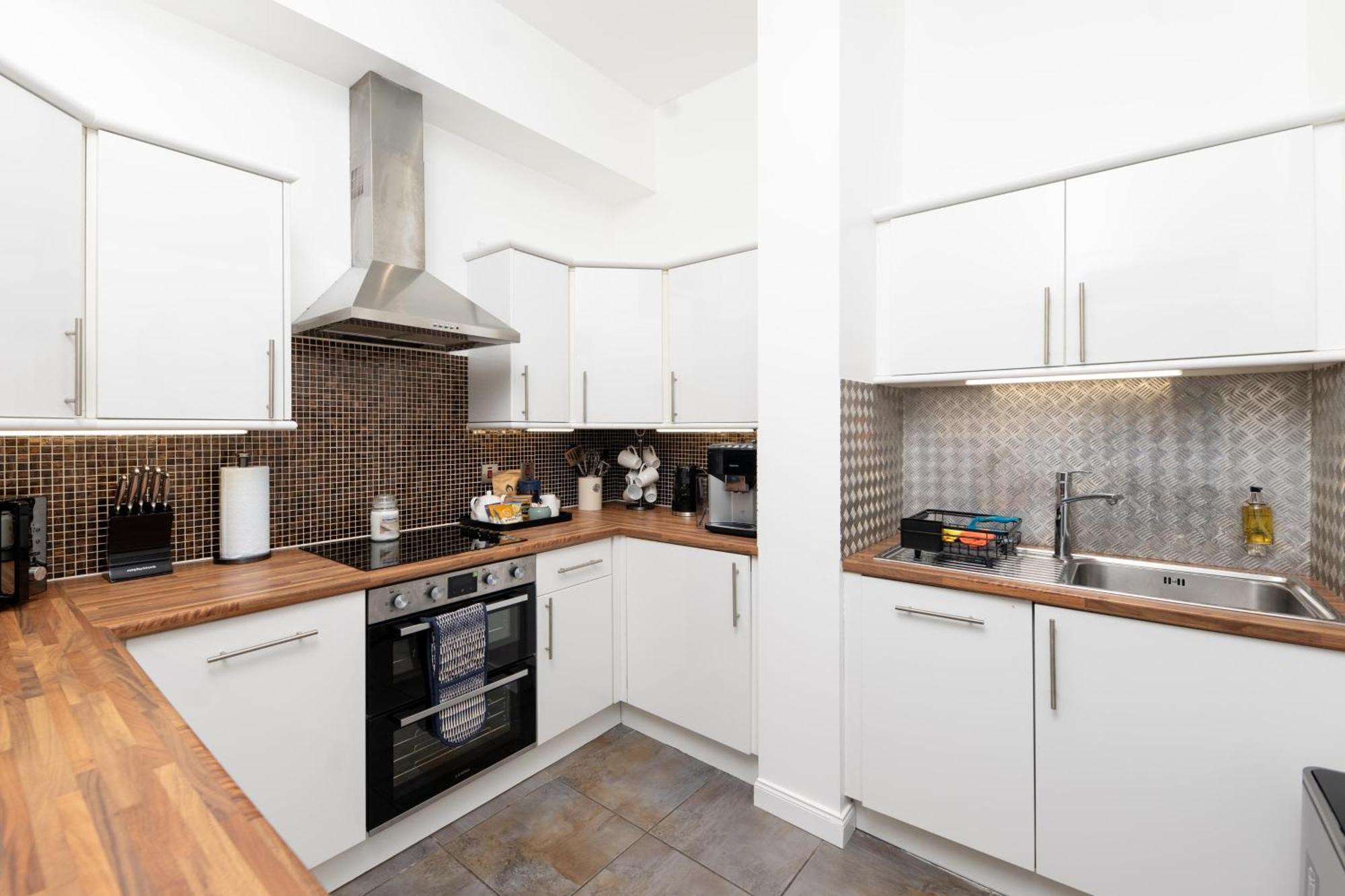 Apartment 1 Old Edinburgh Court *